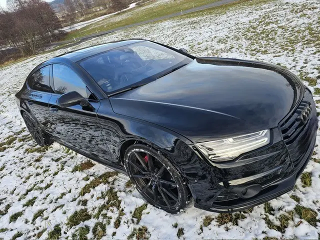 Audi A7  0