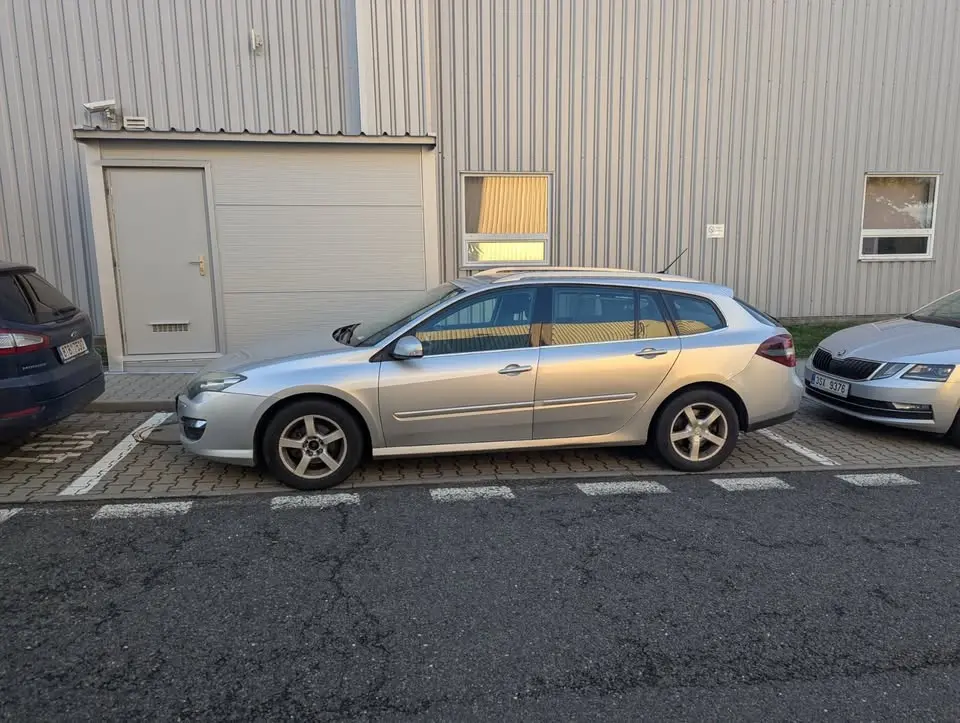 Renault Laguna Renault Laguna 3 2011 1