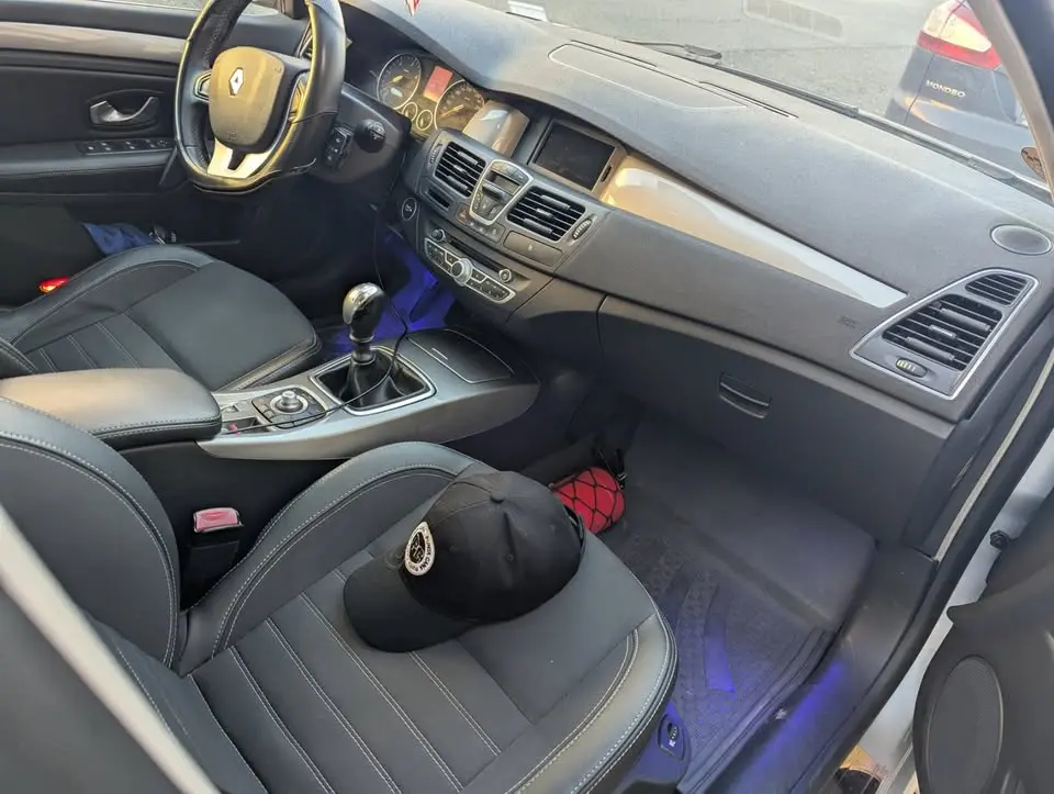 Renault Laguna Renault Laguna 3 2011 2