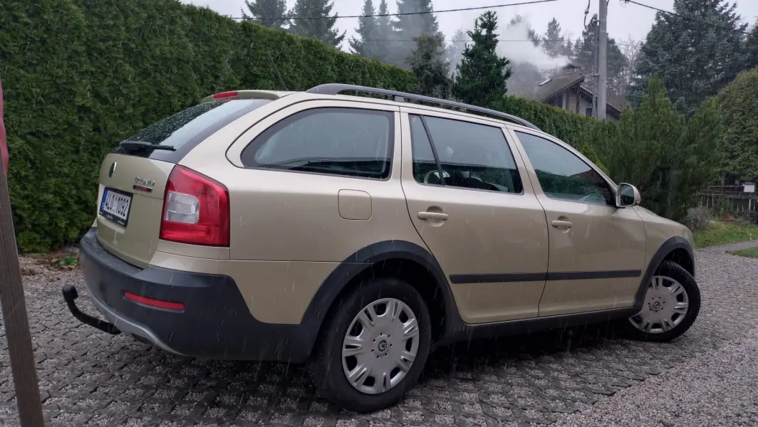 Škoda Octavia Scout 2.0 TDI 4×4, 104 300 km, 2011, TOP stav, STK 2027 2