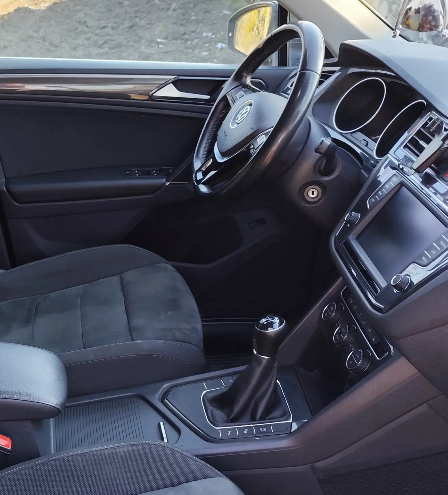 Volkswagen Tiguan  2