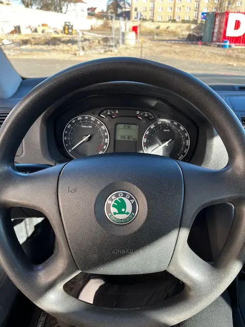 Škoda Octavia 1.6 MPI – STK 2027, servisní knížka 5