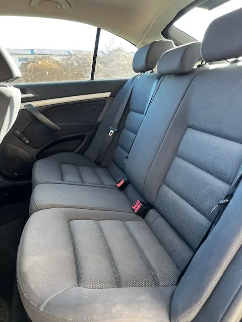 Škoda Octavia 1.6 MPI – STK 2027, servisní knížka 9