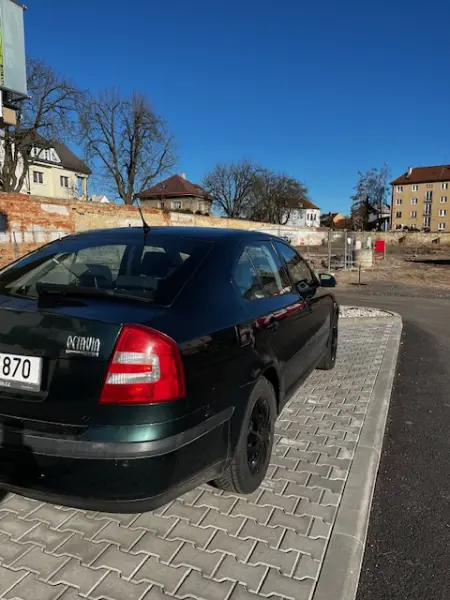 Škoda Octavia 1.6 MPI – STK 2027, servisní knížka 3