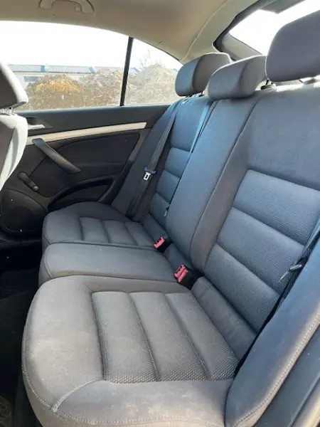 Škoda Octavia 1.6 MPI – STK 2027, servisní knížka 9