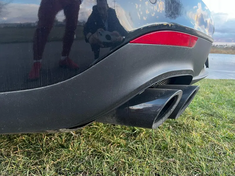 Porsche Ostatní Auto pro někoho, kdo chce Porsche, ale zároveň prostor, klid a sílu v rezervě. Panamera umí jet rychle, ale hlavně umí cestovat – a dělá to s přehledem 7