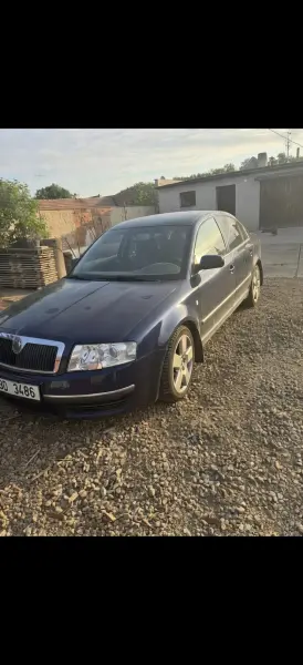 Škoda Superb  1