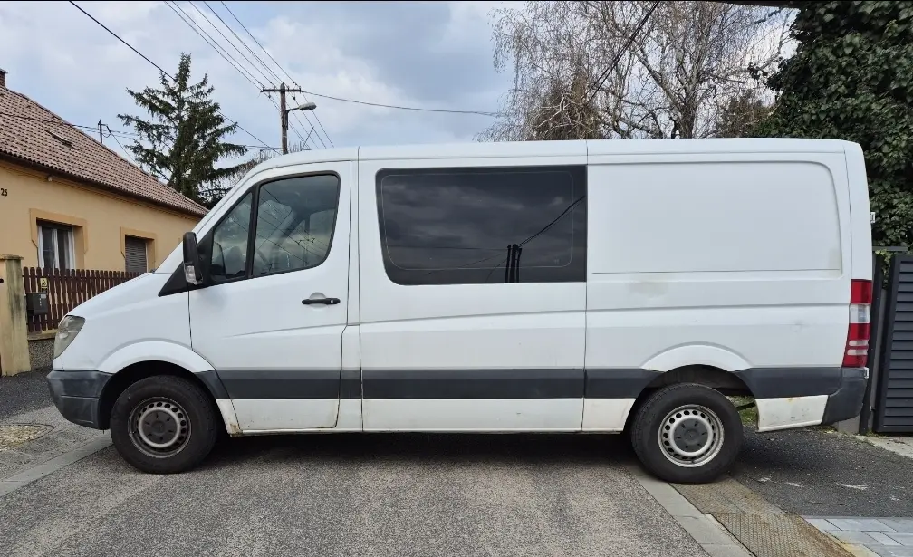 Mercedes-Benz Sprinter Sprinter 95 kW, 6 míst, nízký, krátký – STK do 2027 4