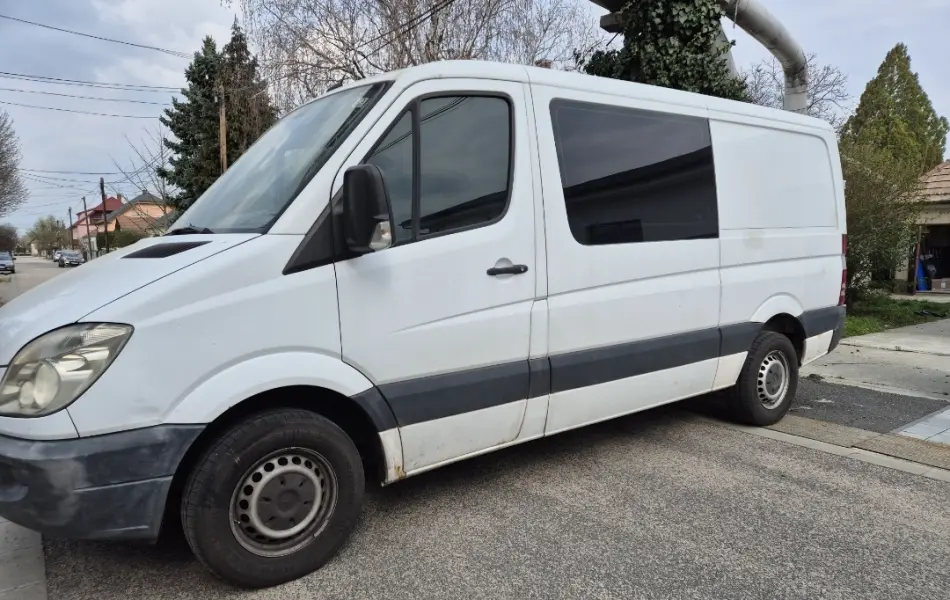 Mercedes-Benz Sprinter Sprinter 95 kW, 6 míst, nízký, krátký – STK do 2027 3