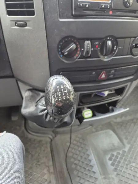 Mercedes-Benz Sprinter Sprinter 95 kW, 6 míst, nízký, krátký – STK do 2027 8