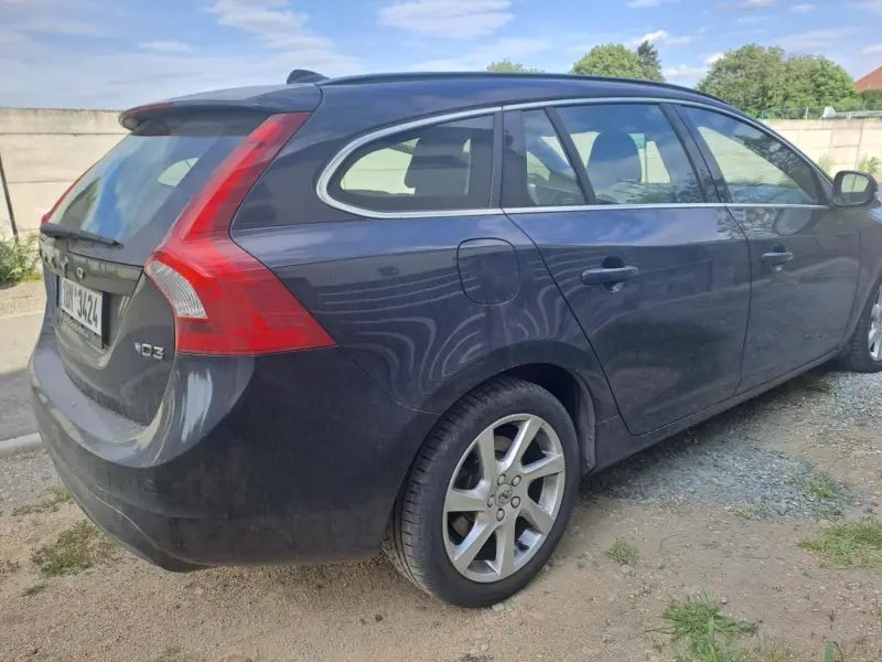 Volvo V60  4