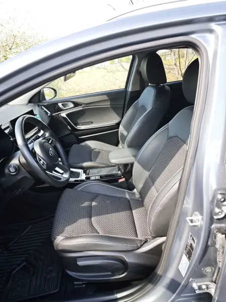 Kia XCeed Kia xceed 1.6 tgdi 150kw, 10tis km  3