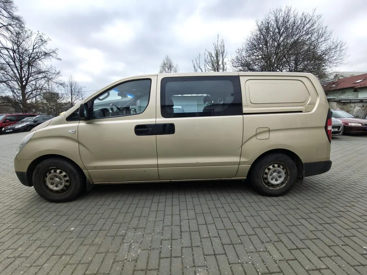 Hyundai H 1  Hundai H1 R.V.:2010 2