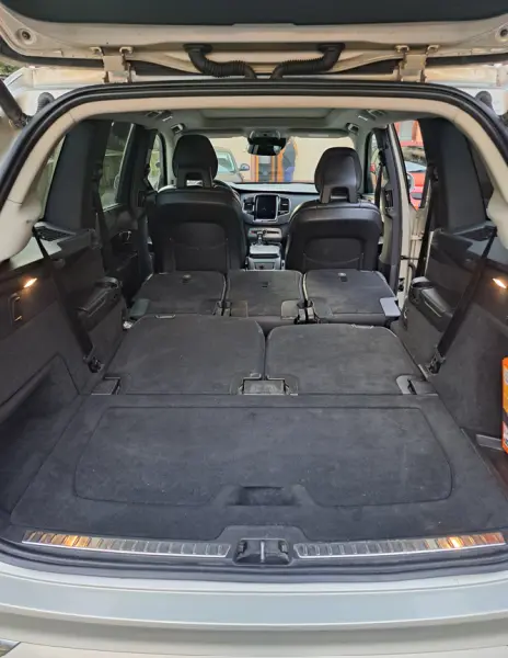 Volvo XC90  7