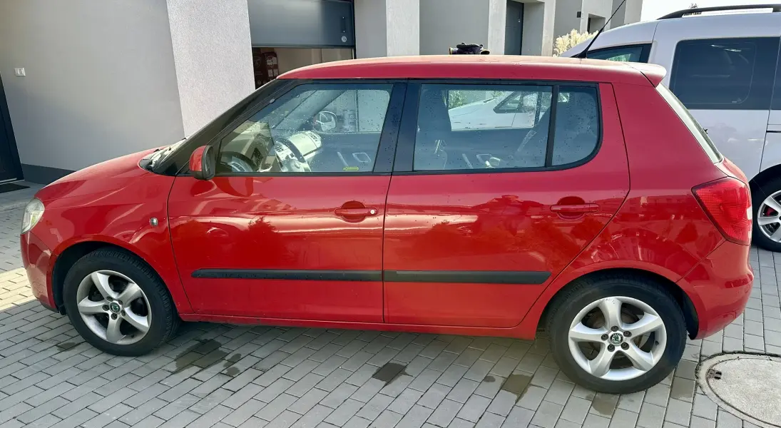 Škoda Fabia II 1.4 16V (63 kW), r.v. 2009, klima, el. okna 2