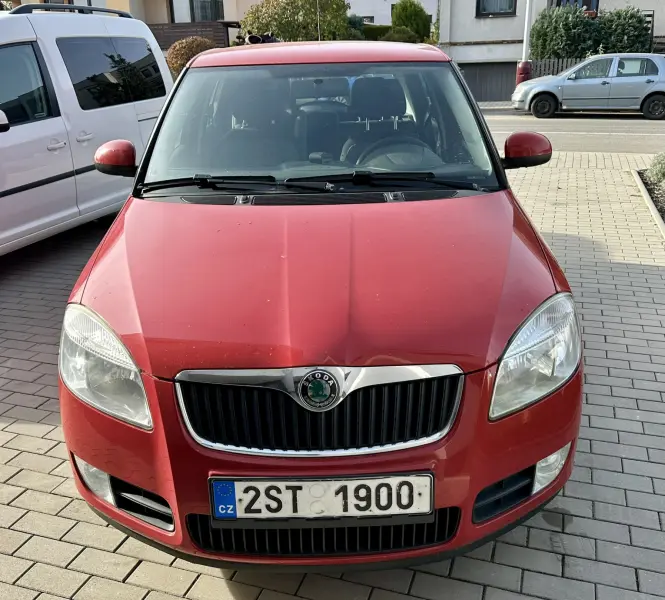 Škoda Fabia II 1.4 16V (63 kW), r.v. 2009, klima, el. okna 3