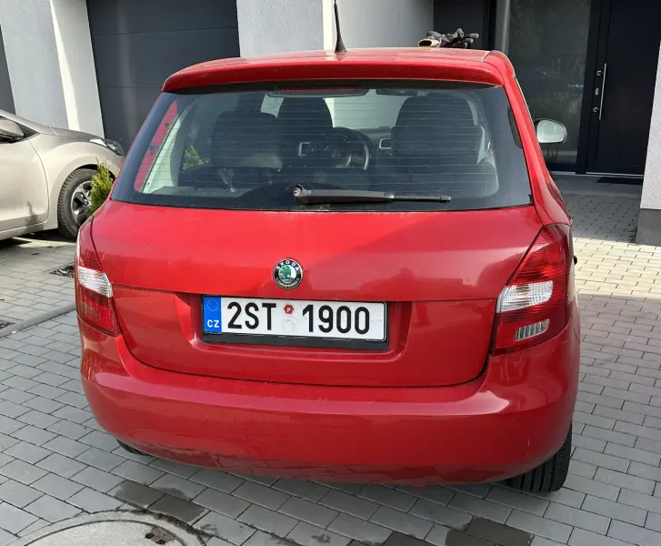 Škoda Fabia II 1.4 16V (63 kW), r.v. 2009, klima, el. okna 5