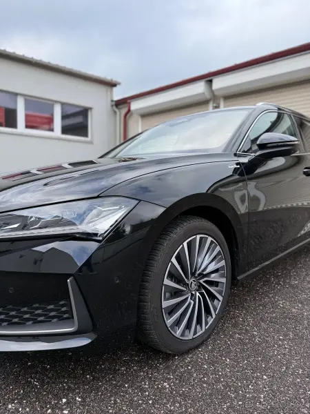 Škoda Superb 4 IV L&K 1,5TSI, 2025, 1300km, DPH, ČR 4