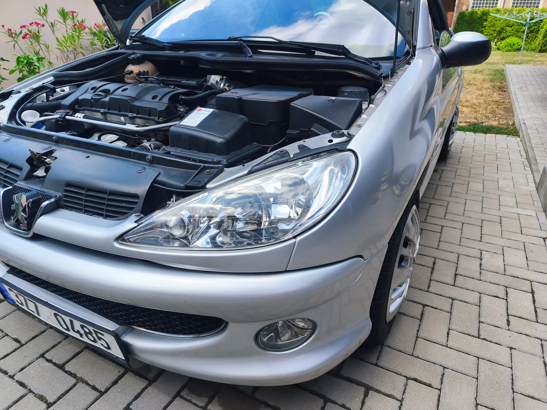 Peugeot 206  2