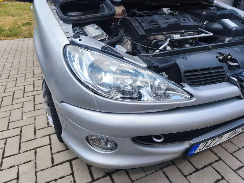 Peugeot 206  1
